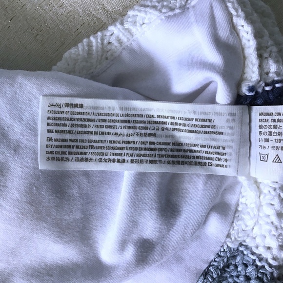 Hollister Knit Top Scallop Hem Adjustable Straps Tie in Back White with Stipes - Picture 8 of 10